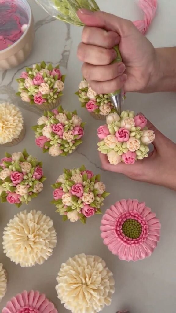 742k views · 10k reactions spring is here and flower cupcakes are always a favorite choice! metdaan tips